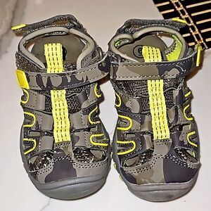 NWOT Toddler Sandals